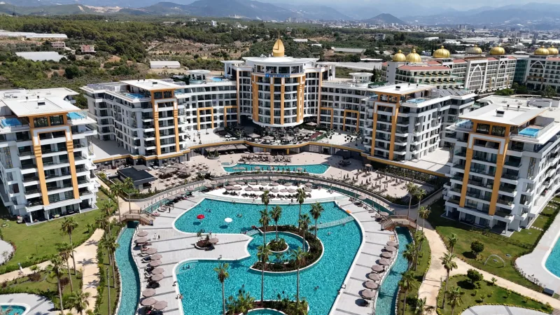 Azura World Residence &amp; Hotel