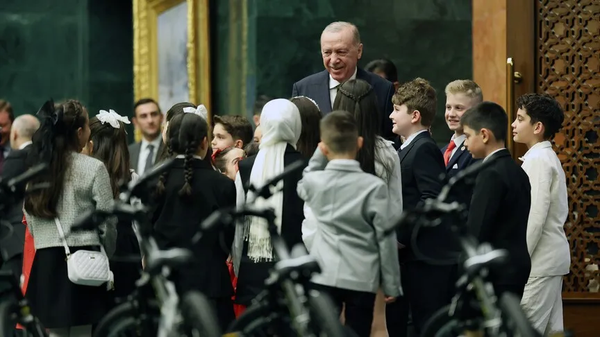 Prezydent Erdoğan spotkał się z dziećmi