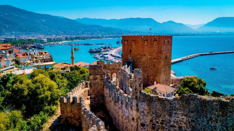 Крепость Аланьи (Alanya Kalesi) - главная достопримечательность и символ города